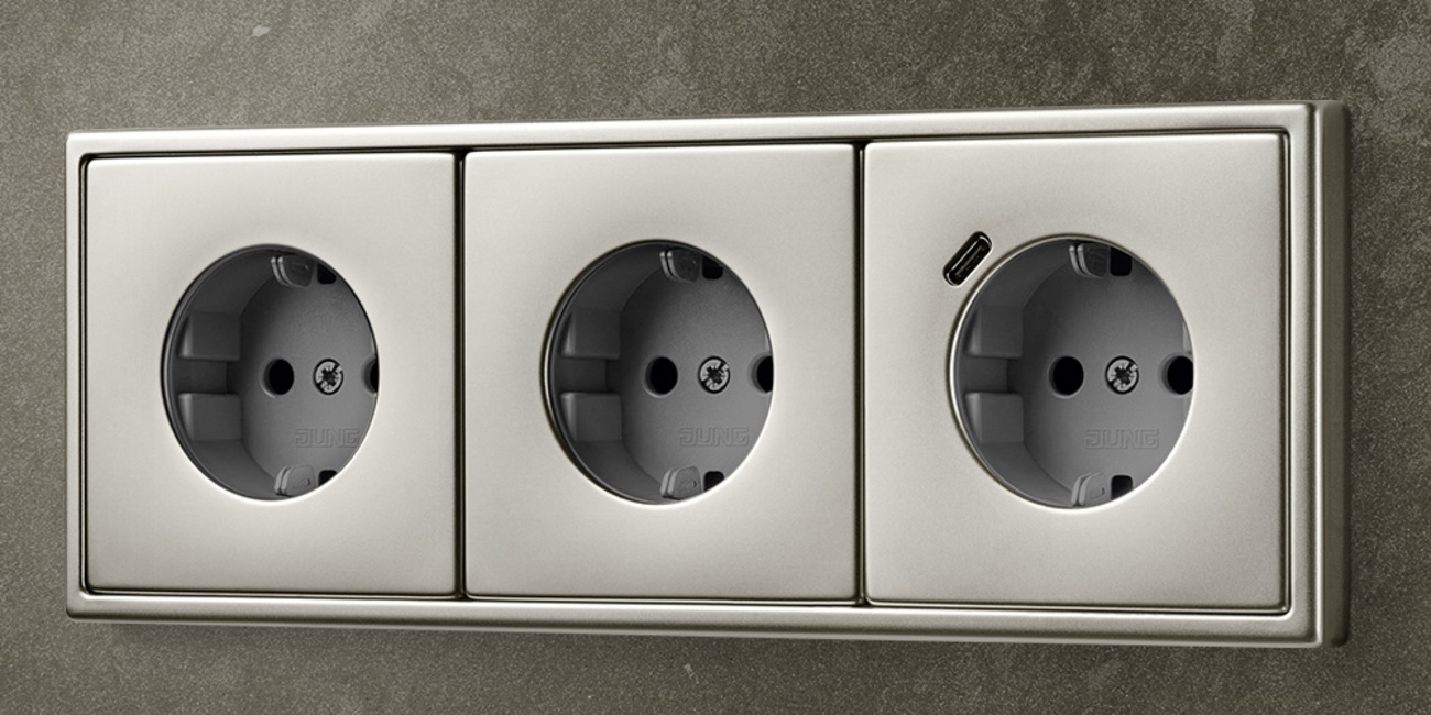 SCHUKO® Steckdosen mit USB bei ISM Energy GmbH in Bitterfeld